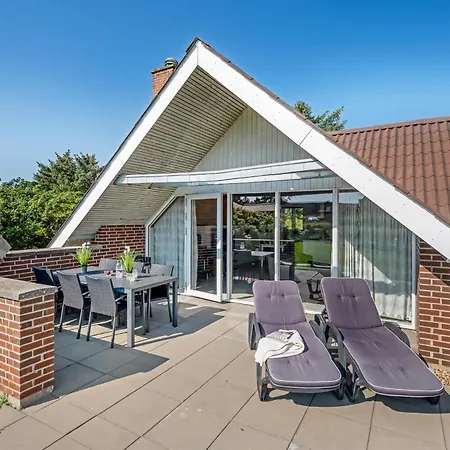 Hébergement de vacances Just 500 Meters From Both The Sea And The Town, Lovely, Well-maintained Is Situated
