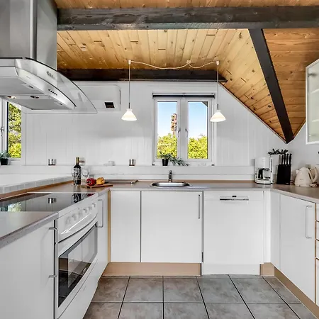 Just 500 Meters From Both The Sea And The Town, Lovely, Well-maintained Is Situated * Ringkøbing